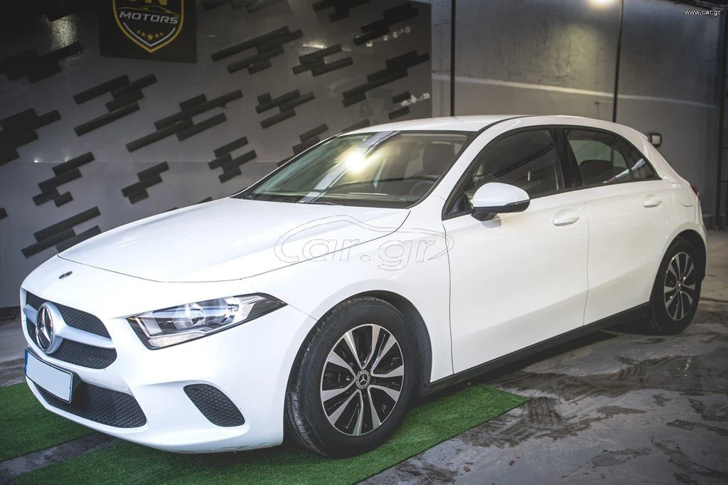Mercedes-Benz A 160 2023 STYLE — εμπρός τρία τέταρτα