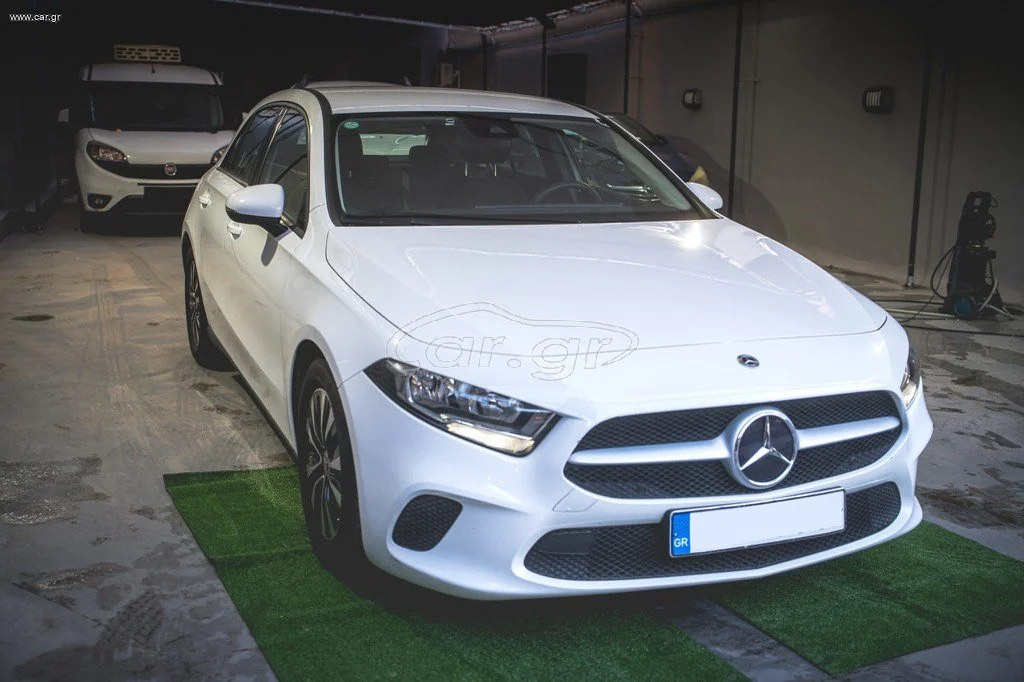Mercedes-Benz A 160 2023 STYLE — εμπρός τρία τέταρτα