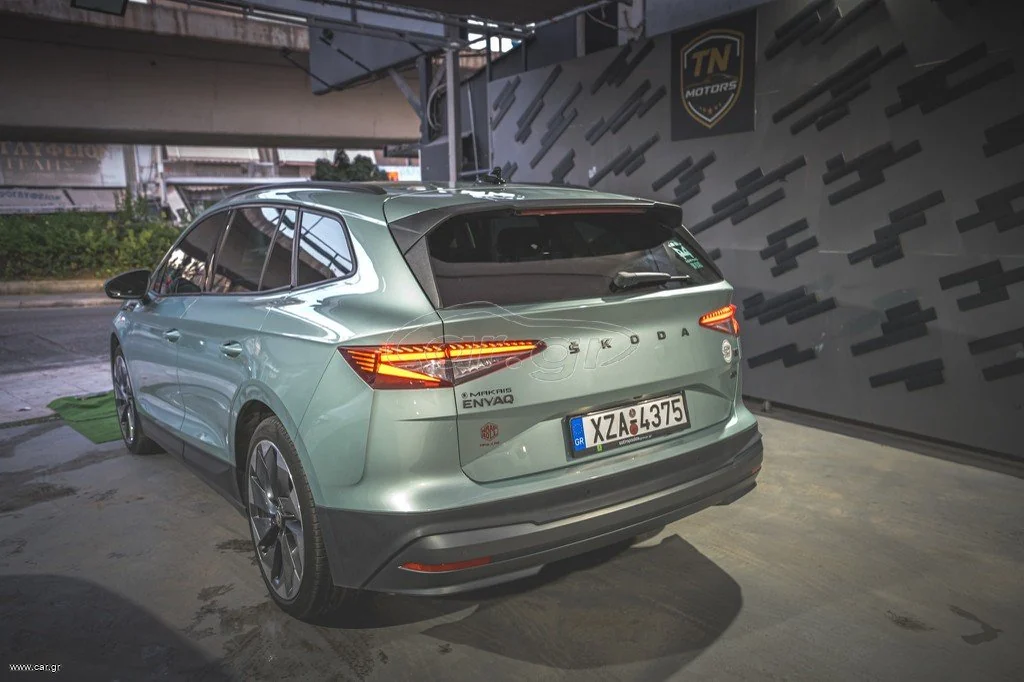 Škoda Enyaq 2023 Launch Edition — πίσω τρία τέταρτα