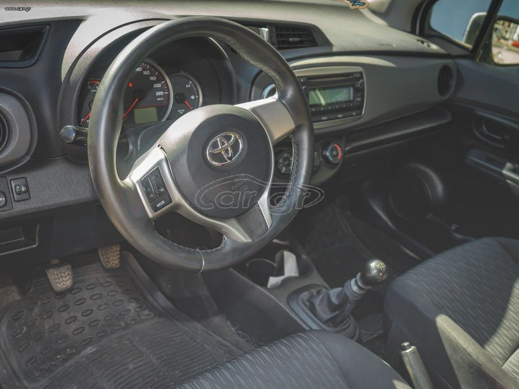 Toyota Yaris 2014 1.4 D-4D Ευκαιρία — εσωτερικό